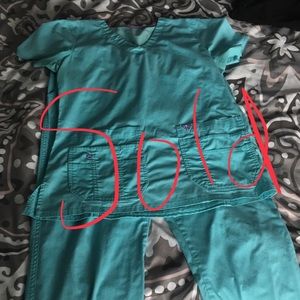 Med Couture scrub set